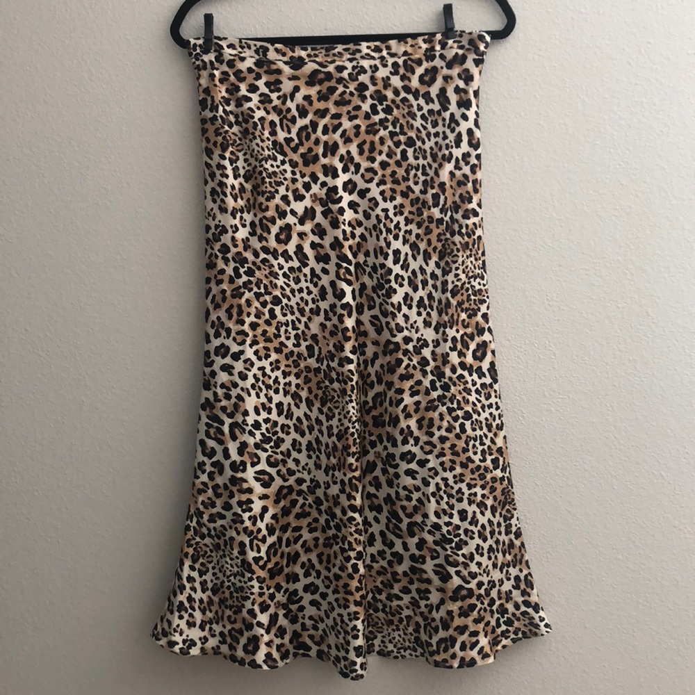 Leopard skirt
